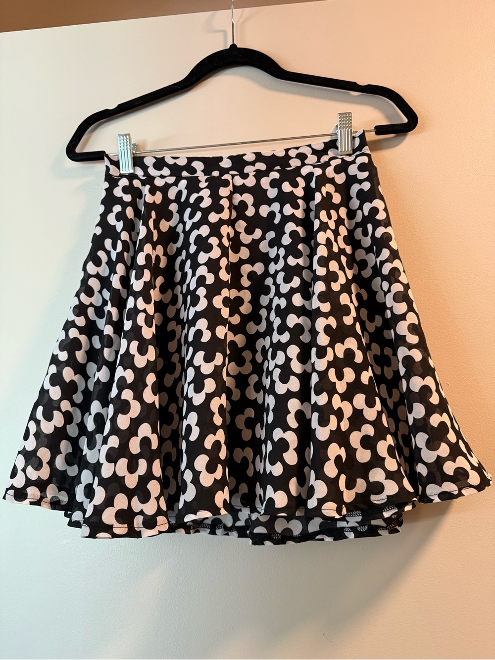 Glamorous Black & White Circle-Print Skater Skirt Size Small